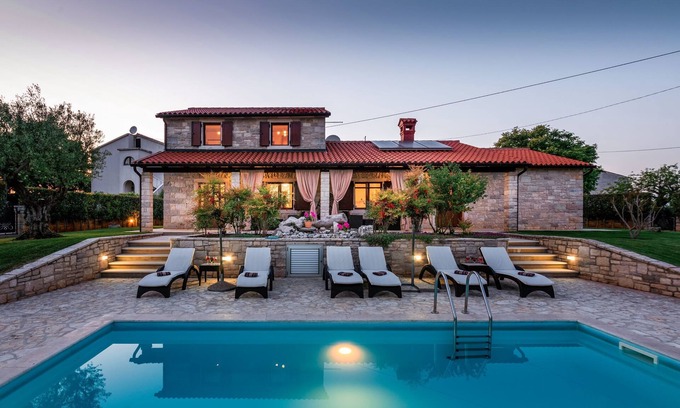 Kastelir-Labinci Villa | Beautiful Istrian stone house, with panoramic sea view and beautiful garden.