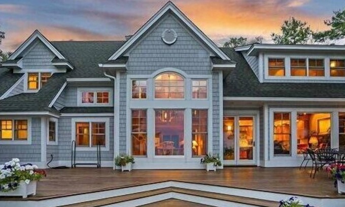 Kewadin House | BEAUTIFUL LAKE MICHIGAN HOME
