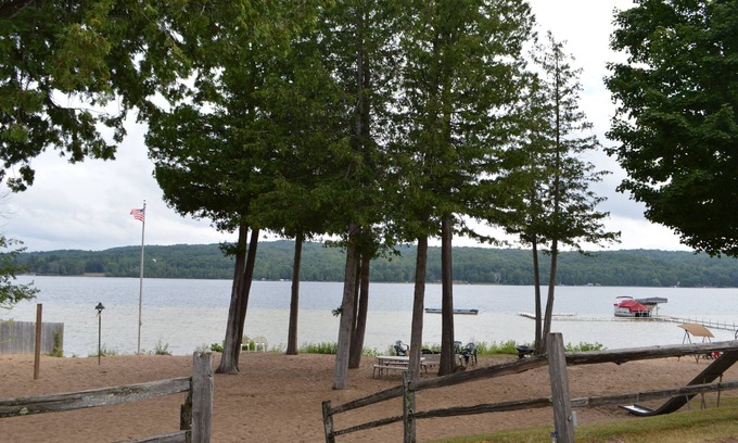 Bellaire Cottage | Beautiful Lakefront Cottage on Intermediate Lake
