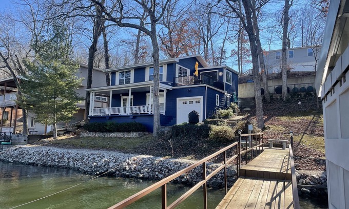 Rocky Mount House | Beautiful Lakehouse on the water at Lake of the Ozarks.