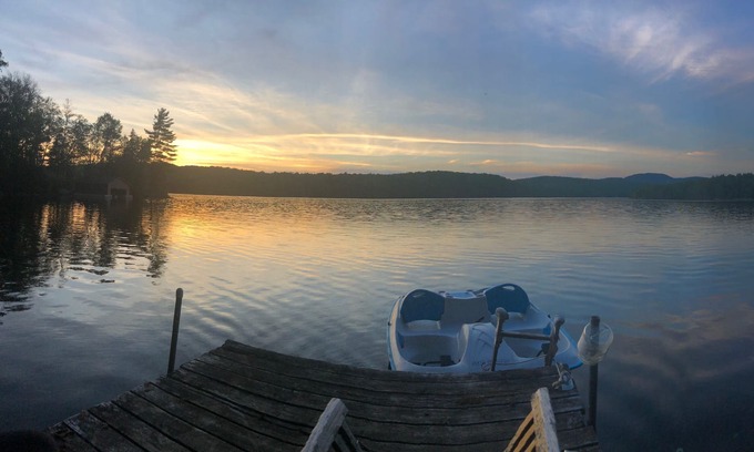 Barkmere Cottage | Beautiful lakeside cottage 30 mins from Mont Tremblant