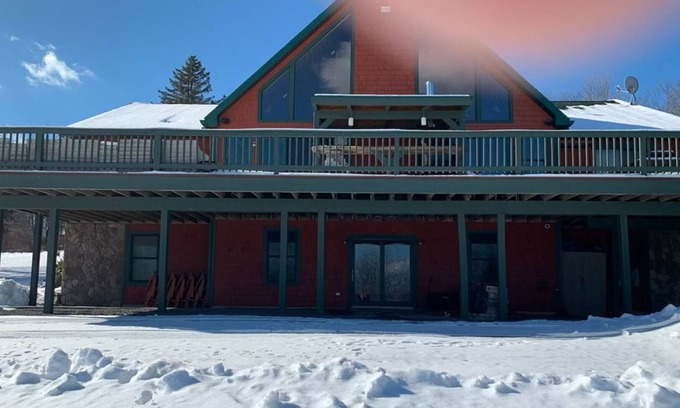 Durham House | Beautiful large home 15 minutes from Wyndham mountain