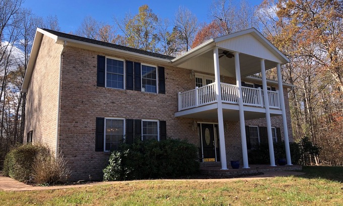 Bumpass House | Beautiful Large Home Minutes from Lake Anna with Games & Hot Tub!