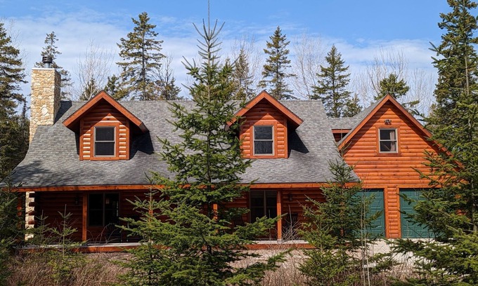 Sister Bay House | Beautiful Log Home on 5 acres private beach-steps down the road!