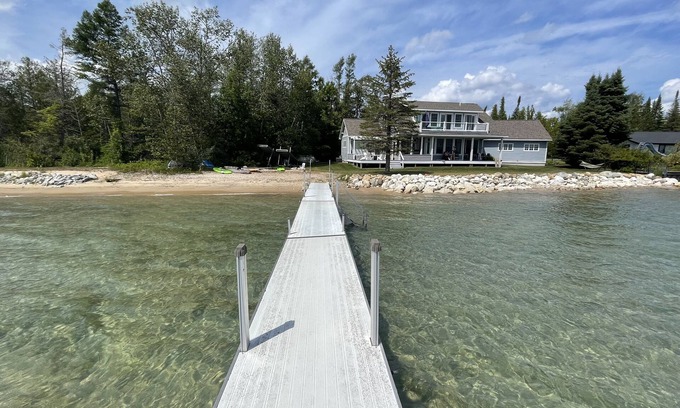 Suttons Bay Cottage | Beautiful Luxury Waterfront Home minutes from Suttons Bay and Traverse City