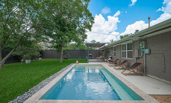 Garden Oaks House | Beautiful mid century oasis in trending oak forest with private pool