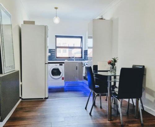 Stratford Apartment | Beautiful Modern Apartment on Wick Lane