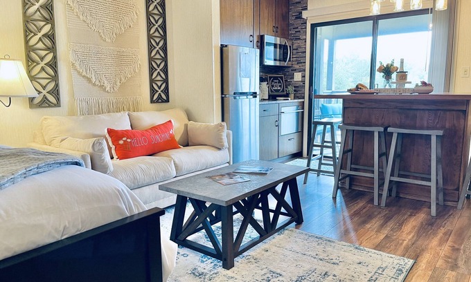 Lake Lure Villa | Beautiful Mountain Studio at Rumbling Bald with Views, Pools, Golf & Restaurants