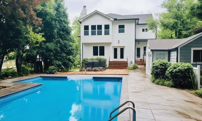Garden Hills House | Beautiful New Modern Home in the Heart of Buckhead