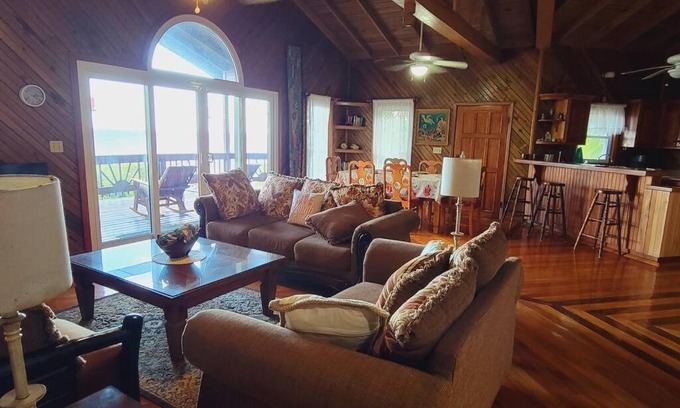 Antoneys Cay House | Beautiful Ocean Views, Sandy Bay