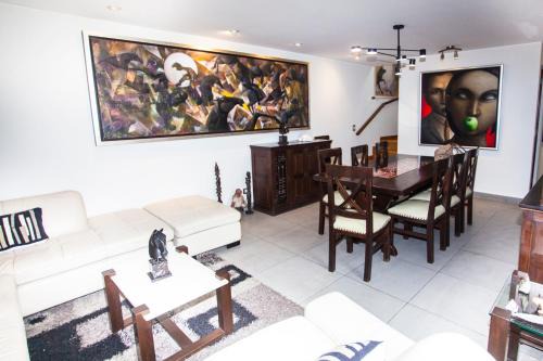 Santiago de Surco Apartment | Beautiful Penthouse in Lima, in front of the park
