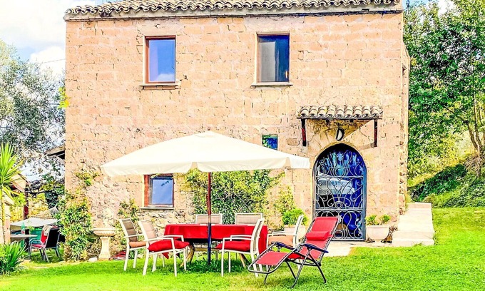 Bagnoregio Villa | Beautiful private villa for 7 guests with WIFI and pets allowed
