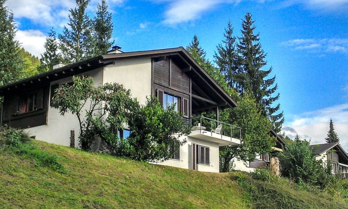 Gommiswald House | Beautiful private villa for 8 people with WIFI, TV, patio, pets allowed and panoramic view