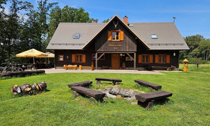 Byst Villa | Beautiful private villa for 12 people with WIFI, TV and pets allowed