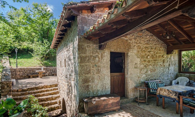 Herrerias House | Beautiful private villa for 2 people with TV, terrace and parking