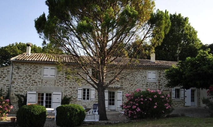 Colonzelle House | beautiful property surrounded by nature with swimming pool ideal for large families