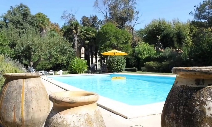 Arles Other | Beautiful Provencal house with character, in the heart of the Crau meadows