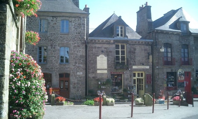 Bazouges-la-Perouse Cottage | Beautiful renovated stone cottage, close to Brittany's major attractions