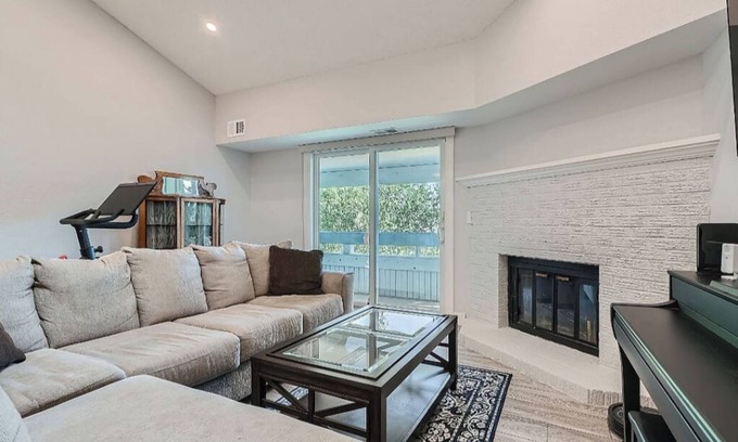 Aurora Condo | Beautiful remodeled Condo in Aurora Colorado - Single Room