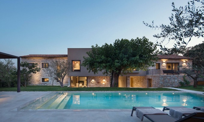 Kirmenjak Villa | Beautiful renovated villa with access to private swimming pool