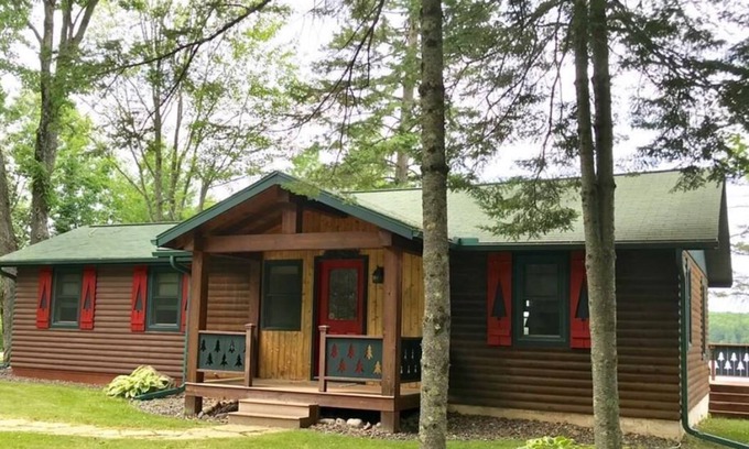 Hayward Cabin | Beautiful Retreat nestled in Beaver Bay, Nelson Lake, Hayward, WI.