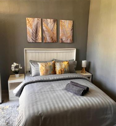Germiston Apartment | Beautiful studio apartment in Hazel Park