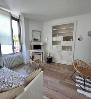 Talence Apartment | Beautiful studio near the city center