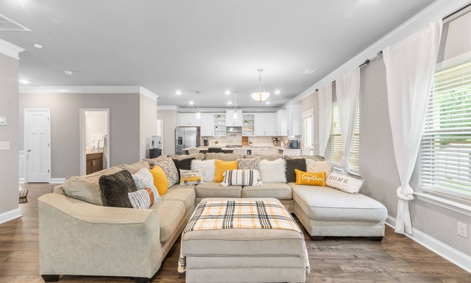 Buford House | Beautiful Stylish Masterpiece in Buford!n