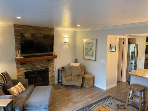 Park Meadows House | Beautiful Townhome on Free Shuttle Route Minutes to PC Resorts