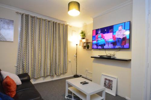 Woolwich Riverside Apartment | Beautiful Two Bedroom Apt near London O2 Arena