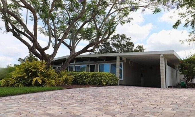Southgate Villa | Beautiful Two-bedroom, One-bathroom House in a perfect location, Sarasota, FL!