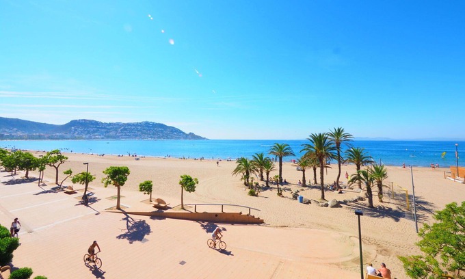 El Mas Bosca House | Beautiful villa for 4 people with WIFI, TV, patio and parking
