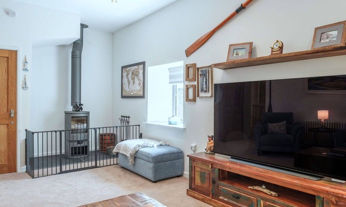 Kingsand House | Beautiful villa for 6 people with WIFI, terrace, pets allowed and parking