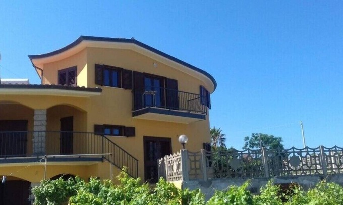 Magomadas Apartment | Beautiful Villa in the Middle Vineyard #2