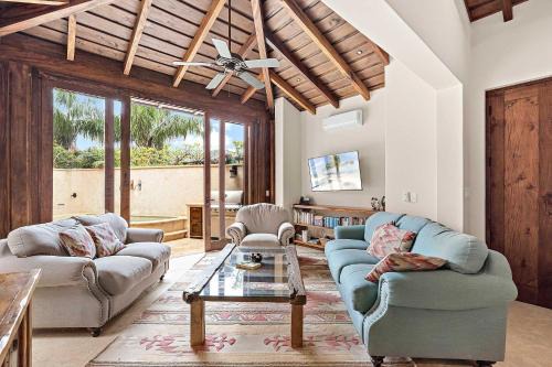 Las Catalinas Villa | Beautiful Villa Walk to Beach