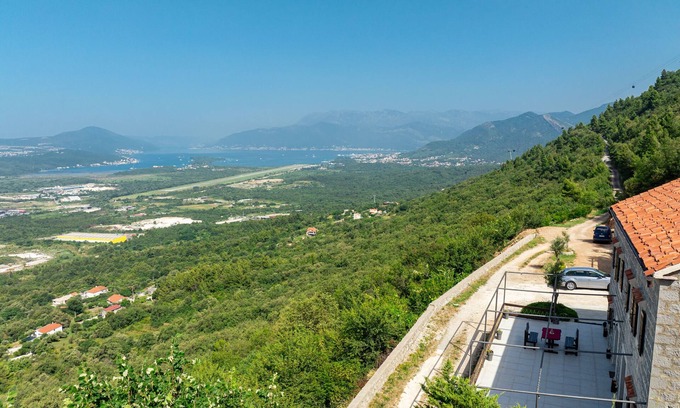 Kotor Villa | Beautiful Villa with Postcard View over Boka Bay