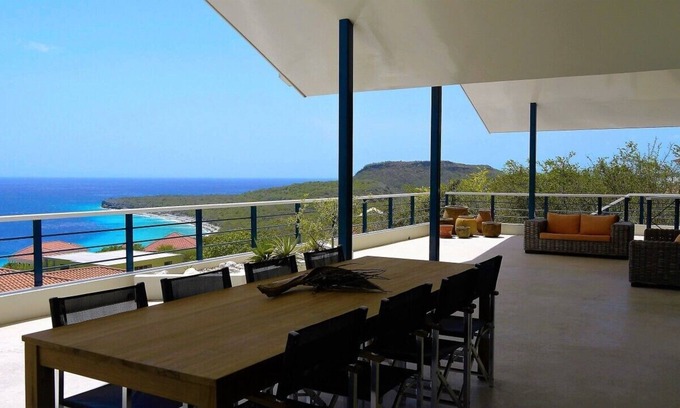 Bisento Villa | Beautifull villa with pool and awesome Seaview