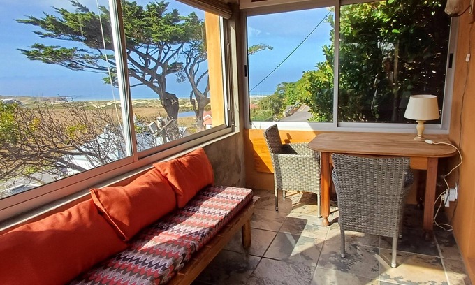 Glencairn Condo | Beautifully appointed apartment with sea views south of Cape Town in Glencairn