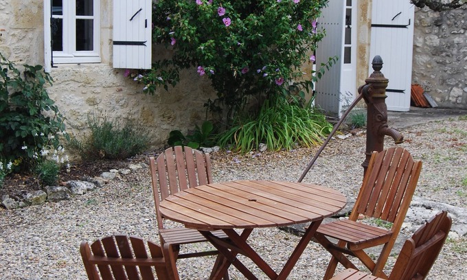 Eynesse House | Beautifully Converted French Barn