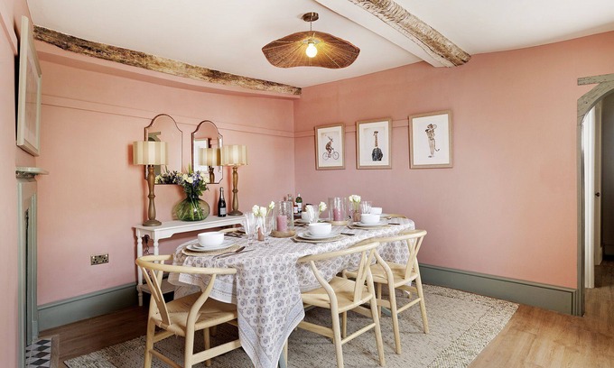 Cirencester Apartment | Beautifully presented dog friendly - The Barley Apartment