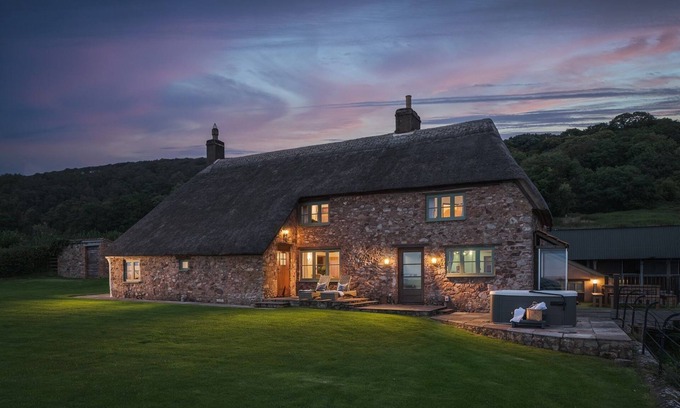 West Pennard Other | Beautifully Renovated Farmhouse With Stunning Views