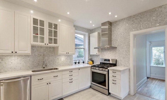 Cedarvale House | Beautifully Renovated Toronto Home with great outdoor space and deck