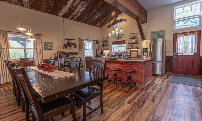 Mars Hill House | Beautifully renovated Horse Stable on 14 mountain acres walking distance to town