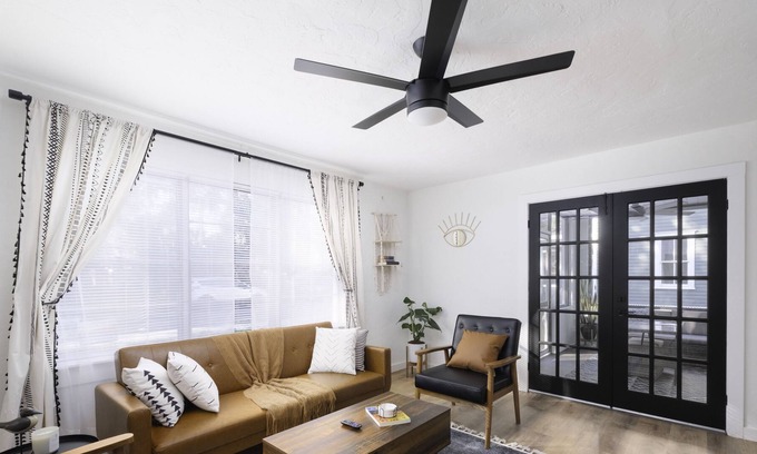 Duckpond House | Beautifully updated 2 bed/1 bath in Duck Pond