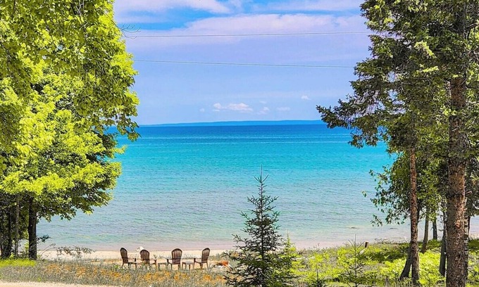 Beaver Island House | Beaver Island - The Guest House