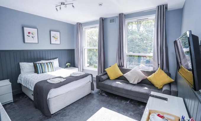 Copers Cope Bed & Breakfast | Beckenham Park Hotel