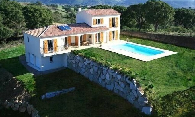 Afa House | Bed and breakfast 10 minutes from Ajaccio and the beaches, swimming pool.