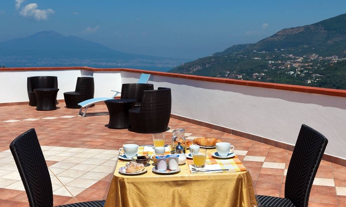 Vico Equense Bed & Breakfast | Bed and Breakfast Sunflower