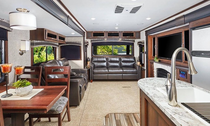 Northville House | Bed & Brewery: Luxury Camper North Fork Farm