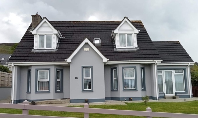 Buncrana House | BEECH / GOLF WI-FI